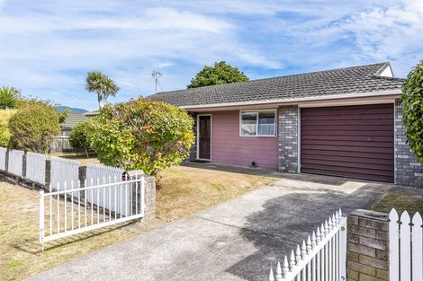 Photo of property in 2 Beachwater Grove, Paraparaumu Beach, Paraparaumu, 5032