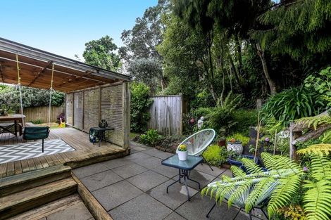 Photo of property in 1a Ward Place, Marfell, New Plymouth, 4310