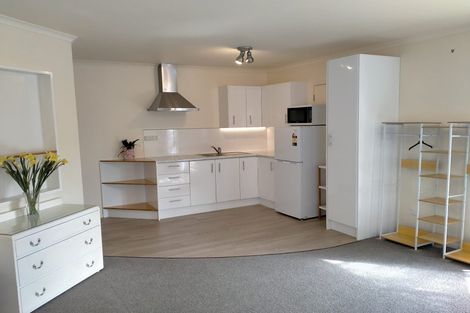 Photo of property in 17 Beech Court, Welcome Bay, Tauranga, 3175