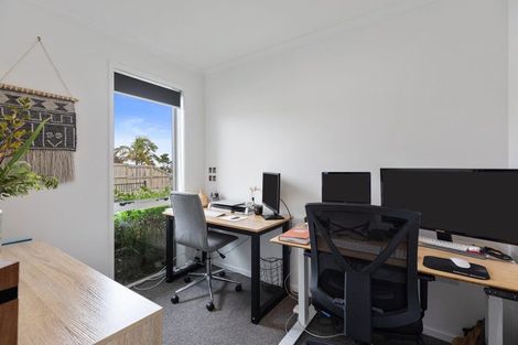 Photo of property in 19 Naeo Close, Papamoa Beach, Papamoa, 3118