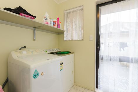 Photo of property in 14 Woodgate Court, Fitzherbert, Palmerston North, 4410