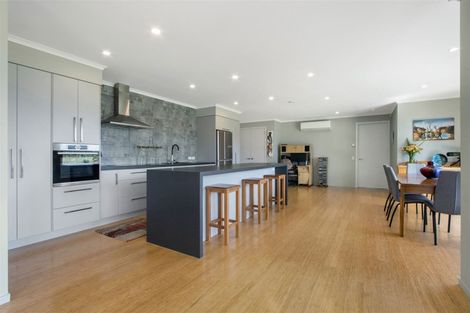 Photo of property in 13 Riverside Place, Katikati, 3129