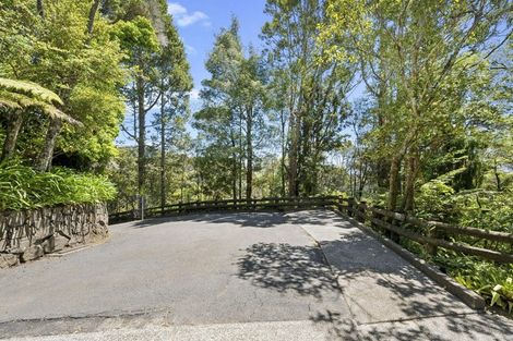 Photo of property in 222 Atkinson Road, Titirangi, Auckland, 0604