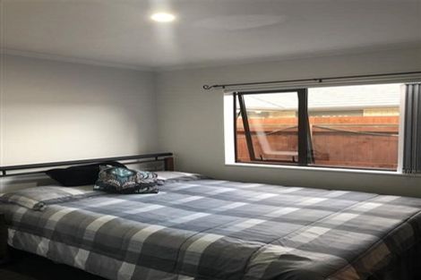 Photo of property in 33 Sun Valley Grove, Wainuiomata, Lower Hutt, 5014