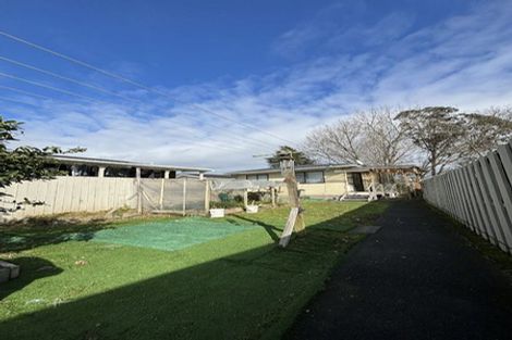 Photo of property in 69 Walworth Avenue, Pakuranga Heights, Auckland, 2010