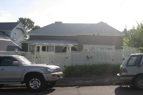 Photo of property in 17 Mays Street, Devonport, Auckland, 0624