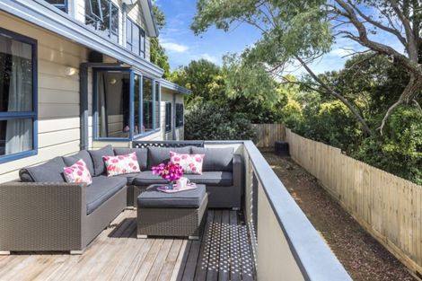 Photo of property in 2/99 Evelyn Road, Cockle Bay, Auckland, 2014