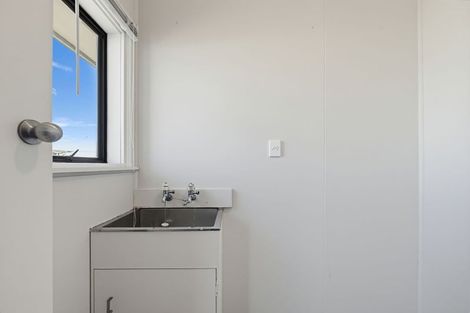Photo of property in 17 Montgomery Street, Waipukurau, 4200