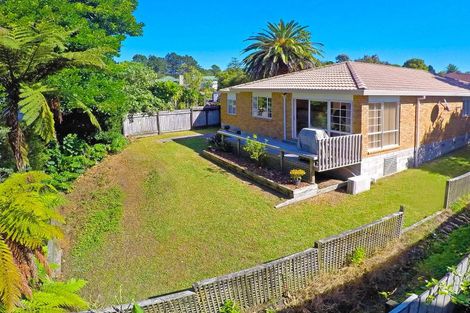 Photo of property in 32a Cutler Street, New Lynn, Auckland, 0600