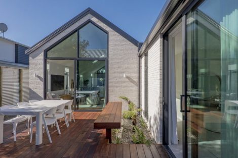 Photo of property in 19 Albany Street, St Albans, Christchurch, 8014