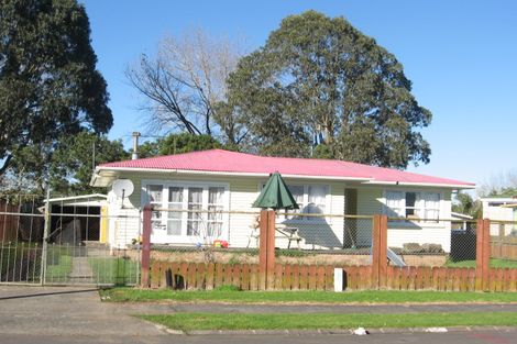 Photo of property in 15 Romney Place, Manurewa, Auckland, 2102