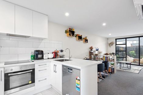 Photo of property in 8/68 Barbour Street, Waltham, Christchurch, 8011