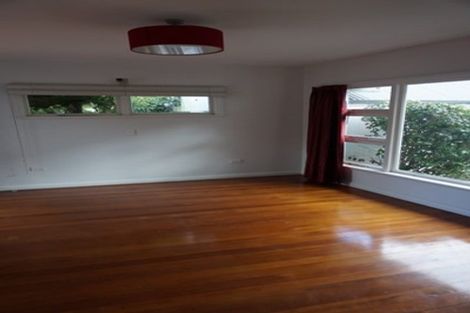 Photo of property in 215 Memorial Avenue, Burnside, Christchurch, 8053