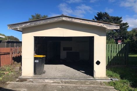 Photo of property in 74 Brandon Street, Featherston, 5710