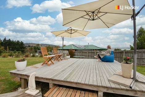 Photo of property in 30 Titri Road, Waihola, Outram, 9073