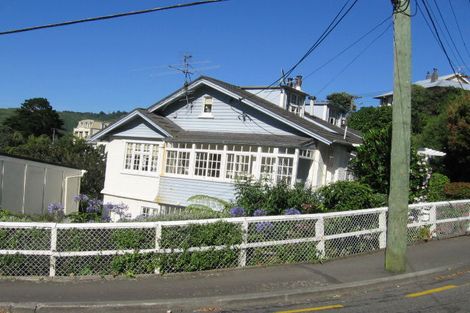 Photo of property in 147 Kelburn Parade, Kelburn, Wellington, 6012