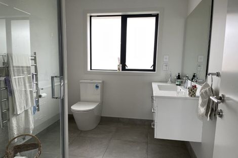 Photo of property in 32 Varsity Heights, Fitzherbert, Palmerston North, 4410