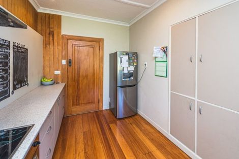 Photo of property in 19 Tarata Street, Saint Johns Hill, Whanganui, 4501