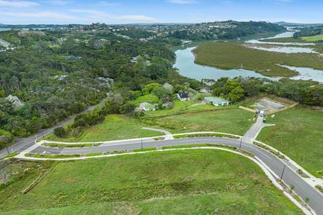 Photo of property in 15 Awanui Road, Red Beach, 0932