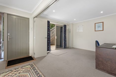 Photo of property in 11a Chestnut Grove, Maungaraki, Lower Hutt, 5010