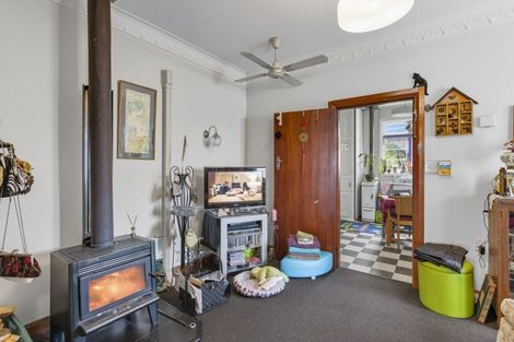 Photo of property in 362 Oxford Street, Levin, 5510