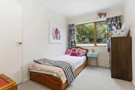 Photo of property in 2/23 Commodore Parry Road, Castor Bay, Auckland, 0620