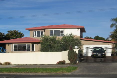 Photo of property in 313 Hobsonville Road, Hobsonville, Auckland, 0618