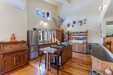 Photo of property in 26 Ocean Road, Surfdale, Waiheke Island, 1081