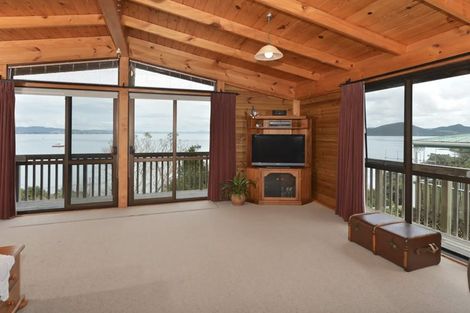 Photo of property in 2019 Whangarei Heads Road, Whangarei Heads, Whangarei, 0174