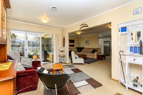 Photo of property in 11 Puketotara Street, Highlands Park, New Plymouth, 4312