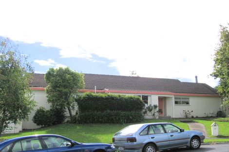 Photo of property in 17 Tyrian Close, Half Moon Bay, Auckland, 2012