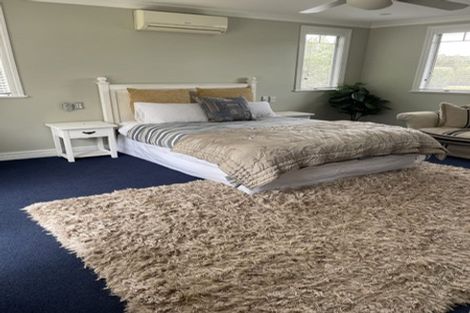 Photo of property in 44 Isobel Road, Greenhithe, Auckland, 0632