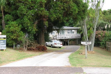 Photo of property in 2/1 Bronwyn Place, Torbay, Auckland, 0630