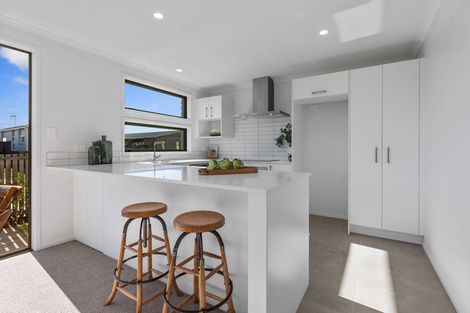 Photo of property in 65 Empire Crescent, Papamoa, 3118