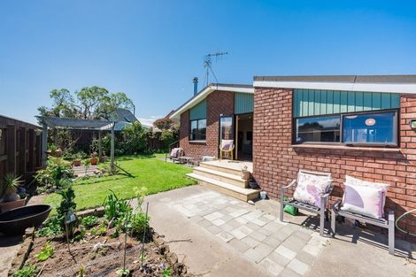 Photo of property in 13a Hadfield Place, Paraparaumu Beach, Paraparaumu, 5032