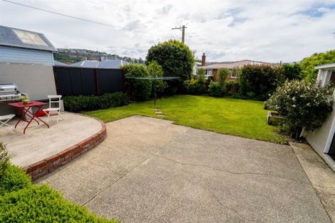Photo of property in 44 Hargest Crescent, Saint Kilda, Dunedin, 9012