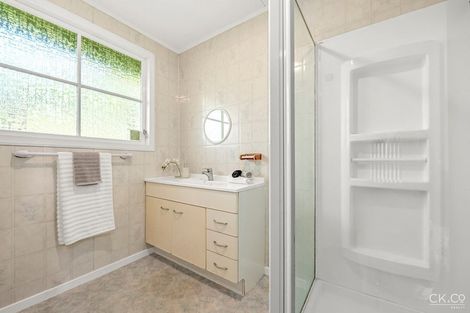 Photo of property in 3 Eastview Grove, Normandale, Lower Hutt, 5010