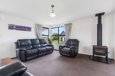 Photo of property in 5 Myrlene Place, Nawton, Hamilton, 3200