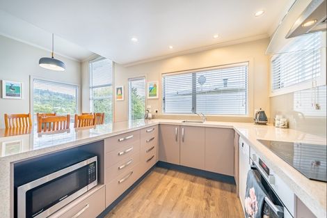 Photo of property in 40 Sunbrae Drive, Silverstream, Upper Hutt, 5019