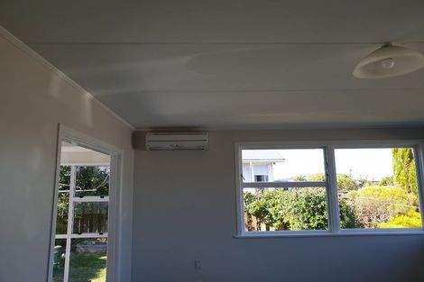 Photo of property in 118 Ironside Road, Johnsonville, Wellington, 6037