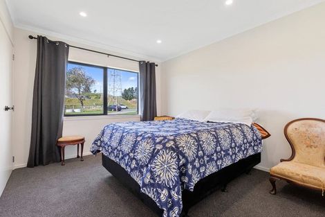 Photo of property in 592 Mangorei Road, Mangorei, New Plymouth, 4371