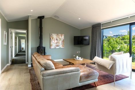 Photo of property in 19 Golf View Close, Fairhall, 7272