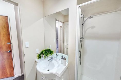 Photo of property in Atrium Towers, 4r/154 The Terrace, Wellington Central, Wellington, 6011