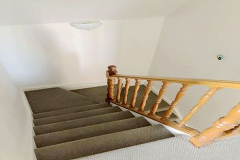 Photo of property in 2/92 Manuka Road, Glenfield, Auckland, 0629