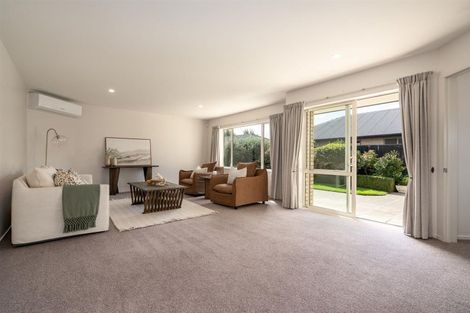 Photo of property in 6 Ross Place, Northwood, Christchurch, 8051