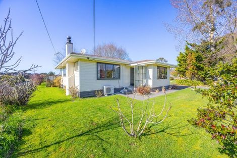 Photo of property in 35 Bell Street, Otane, 4202