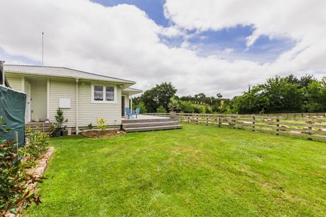 Photo of property in 11 Tiffen Lane, Waipawa, 4210
