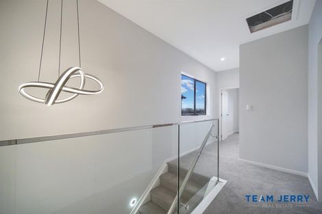 Photo of property in 17 Farranfore Road, Opaheke, Papakura, 2113