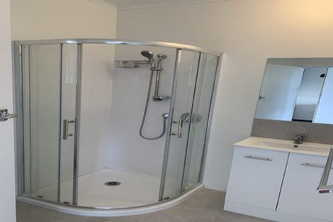 Photo of property in 2/541 East Coast Road, Browns Bay, Auckland, 0630