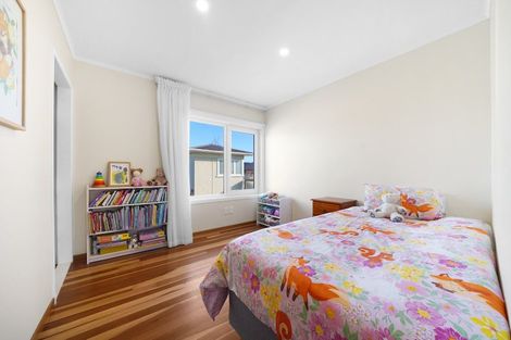 Photo of property in 28 Sandspit Road, Waiuku, 2123